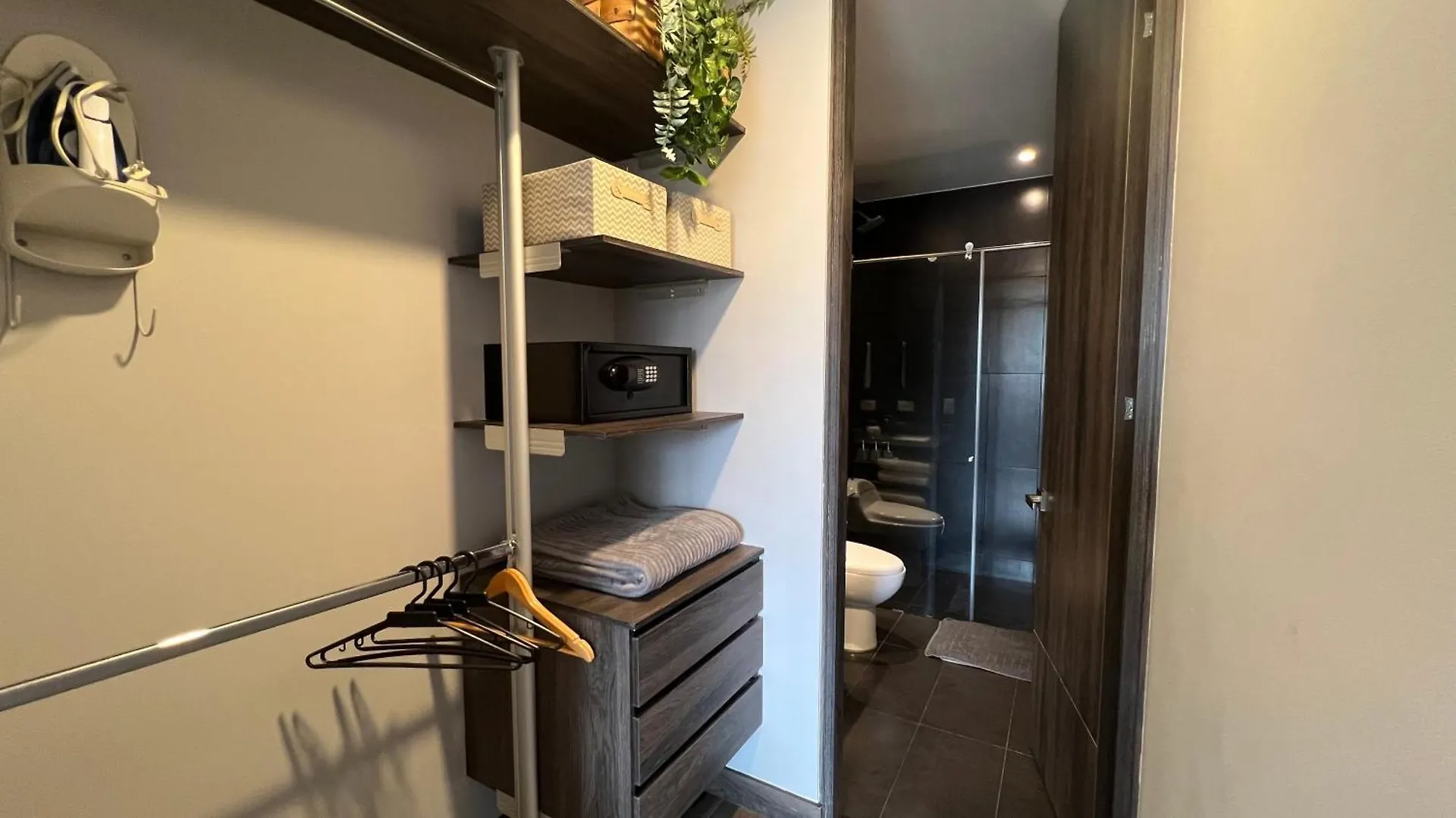 Apartment With Hotel Amenities, Coworking, Room Service, Gym Bogota Colombia