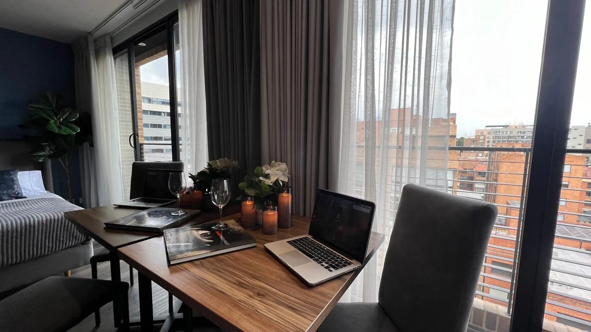 Apartment With Hotel Amenities, Coworking, Room Service, Gym Bogota