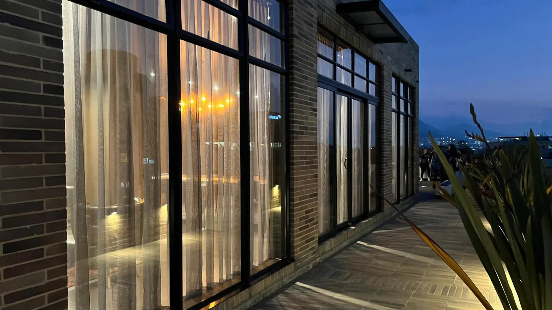 Apartment With Hotel Amenities, Coworking, Room Service, Gym Bogotá